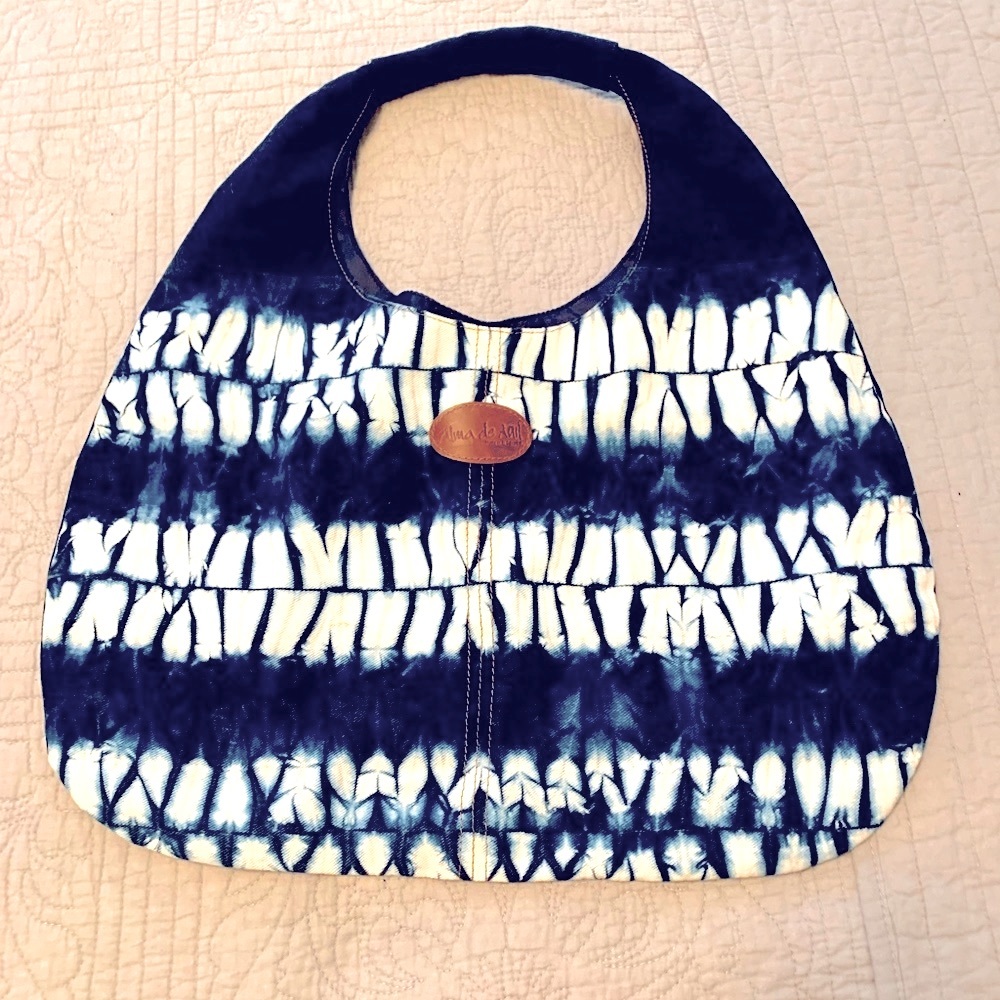Alma de Añil hobo bag